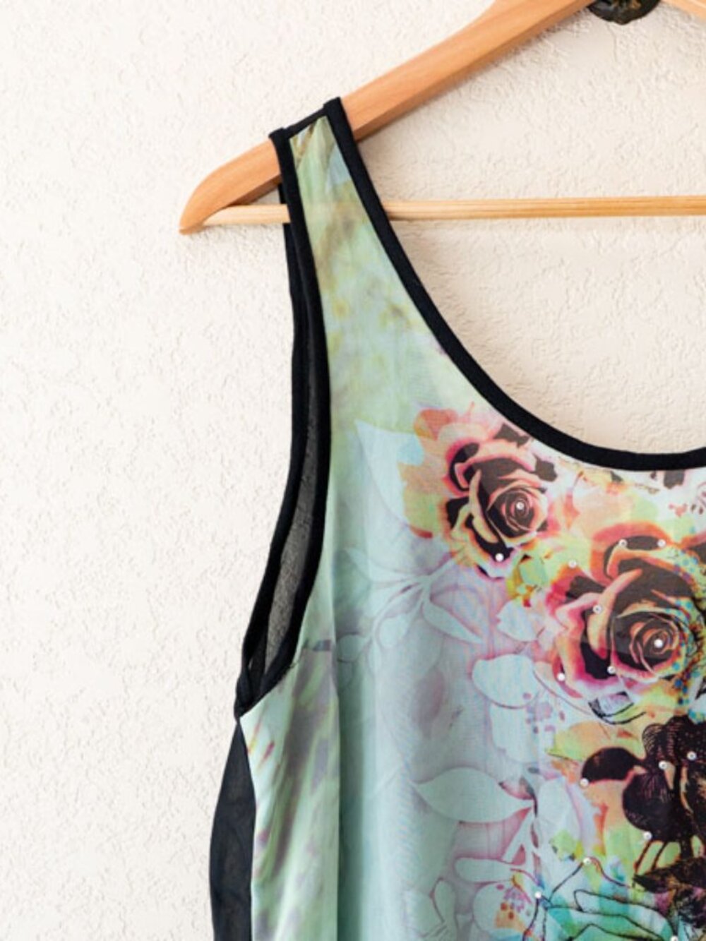 Carpe Diem Hi Low Semi Sheer Floral Rhinestone Studded Tank Top Boho M - Picture 3 of 13